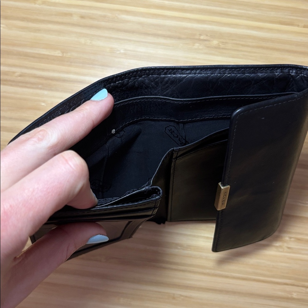 VINTAGE Coach Trifold Wallet Black Leather Card Holder - Picture 7 of 8
